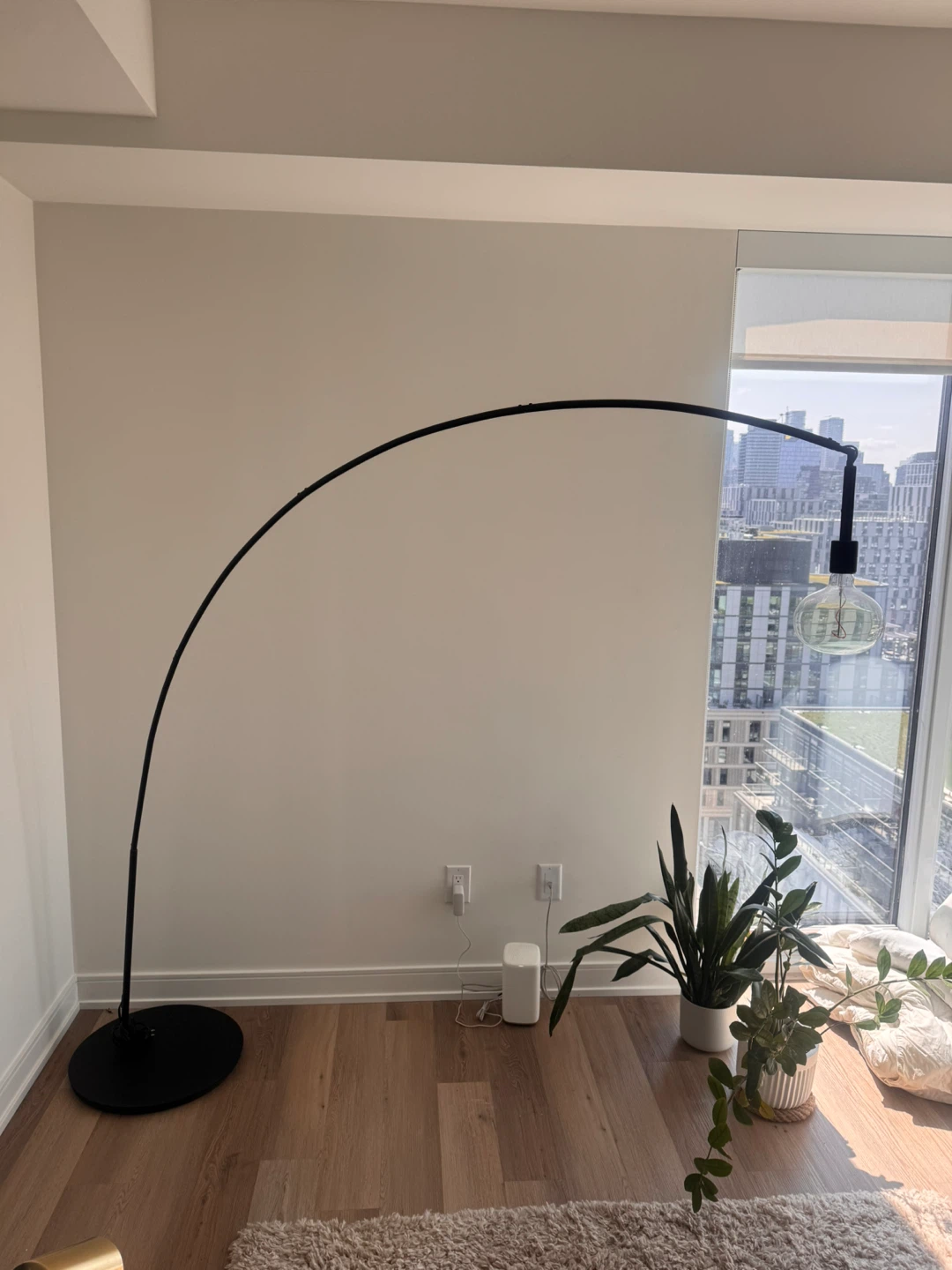Black Arc Floor Lamp with Large Edison Bulb - photo 2