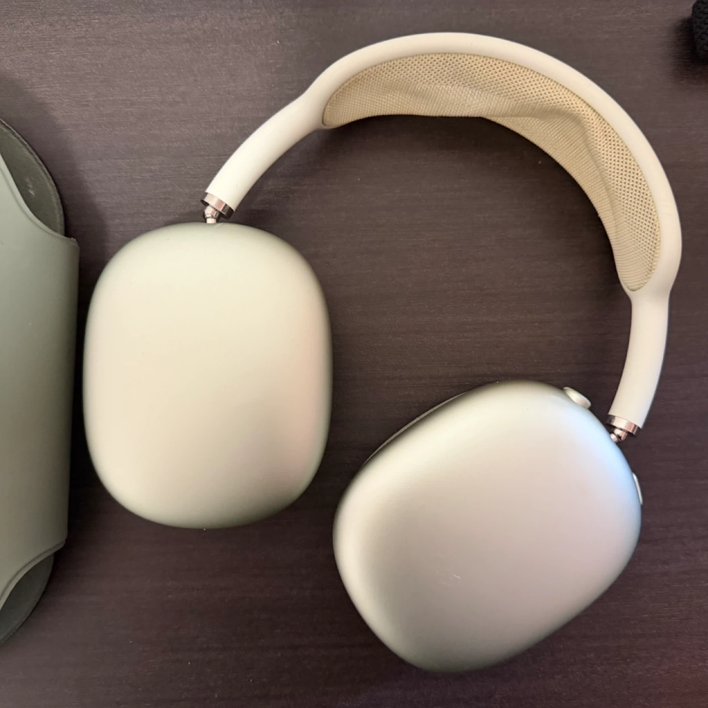 Apple AirPods Max (Green) - LIKE NEW