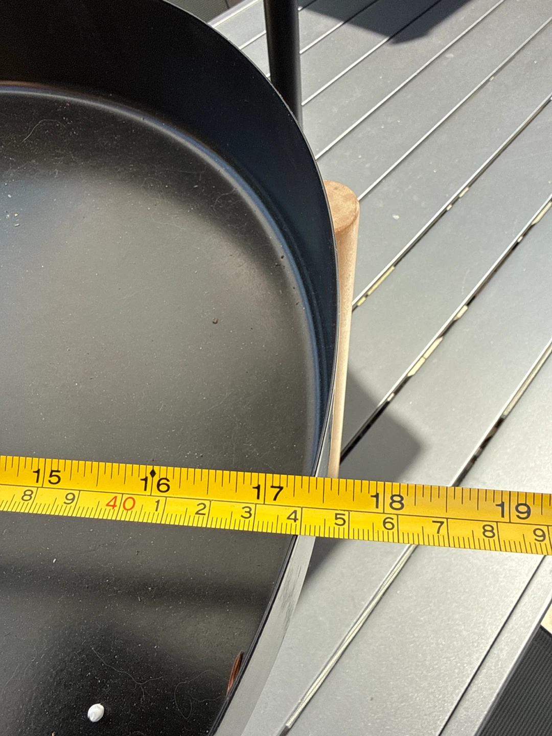 Round Metal Tray Ikea Plant Stand with Wooden Legs - photo 3