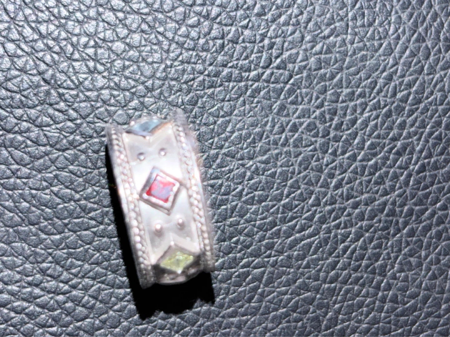 Silver Tone Band Ring with color crystal - photo 2