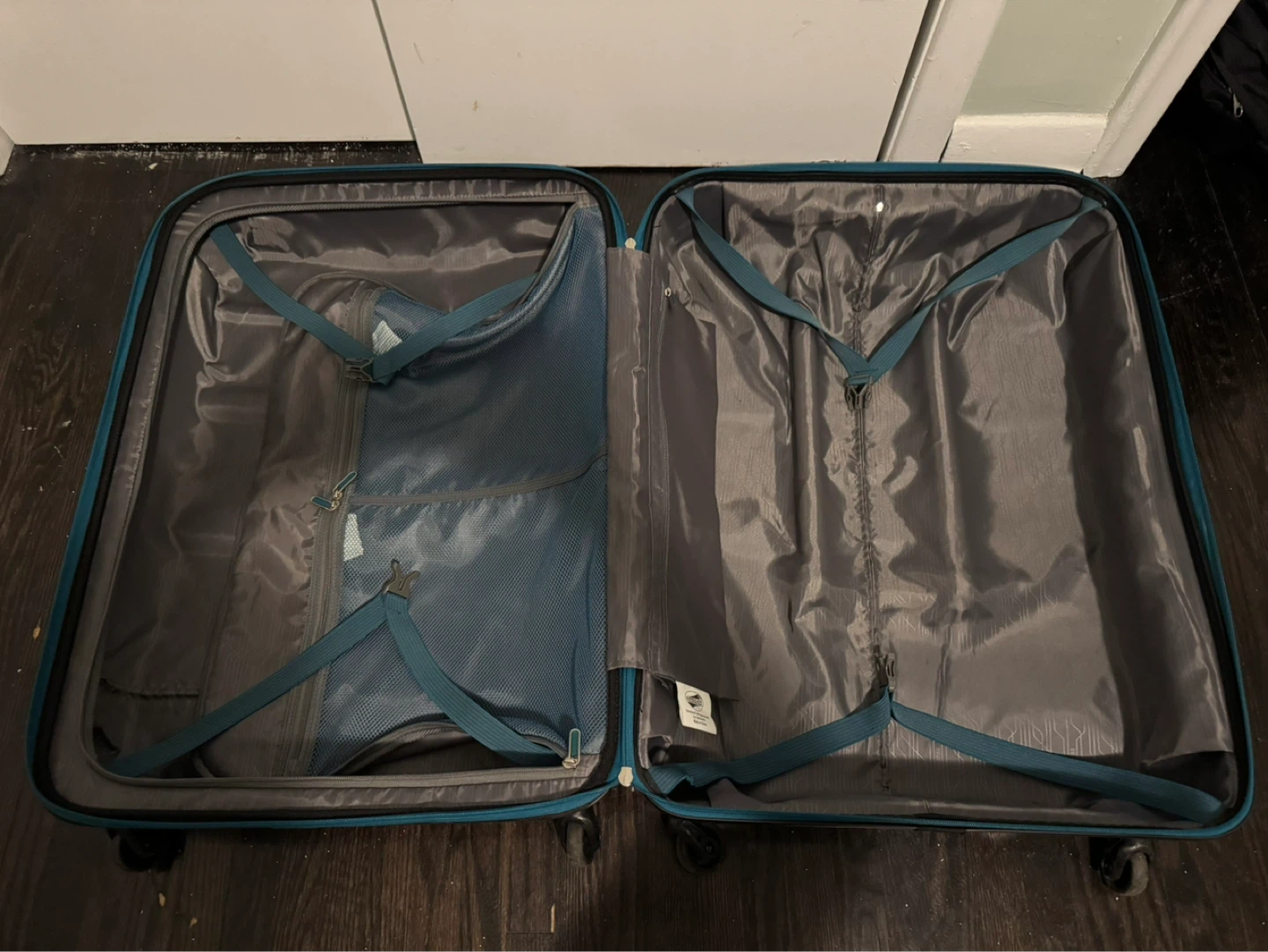 American Tourister 28“ luggage - photo 5