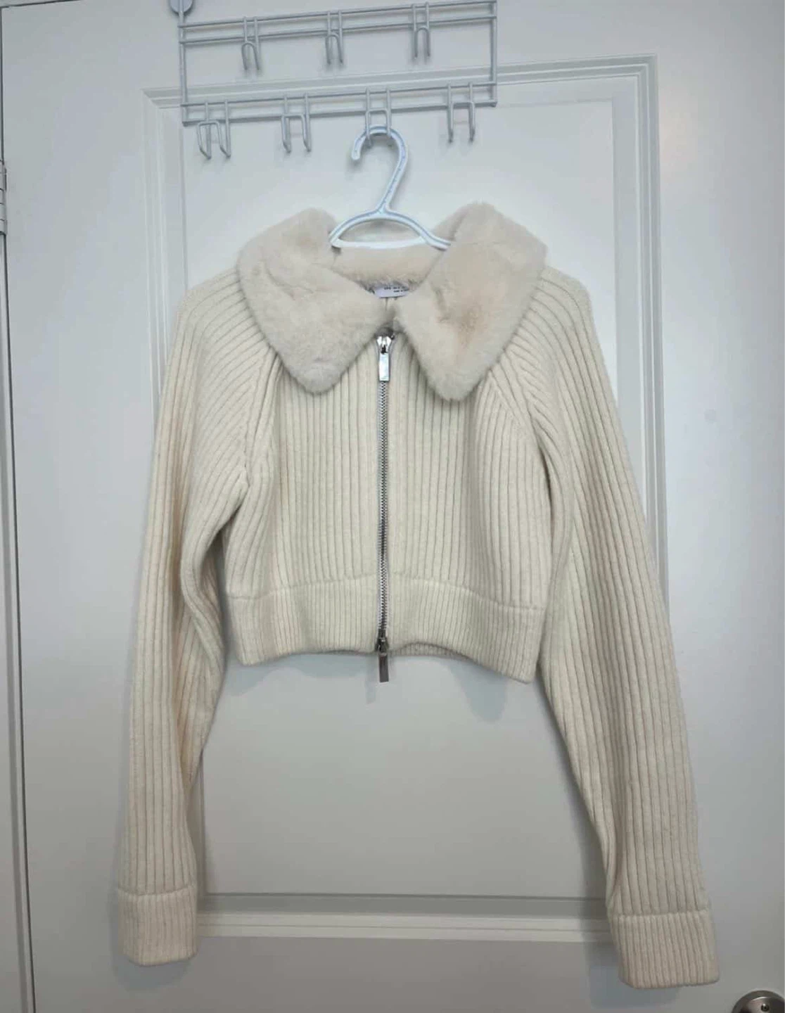 ZARA Cream Ribbed Faux Fur Collar Zip-Up Cardigan