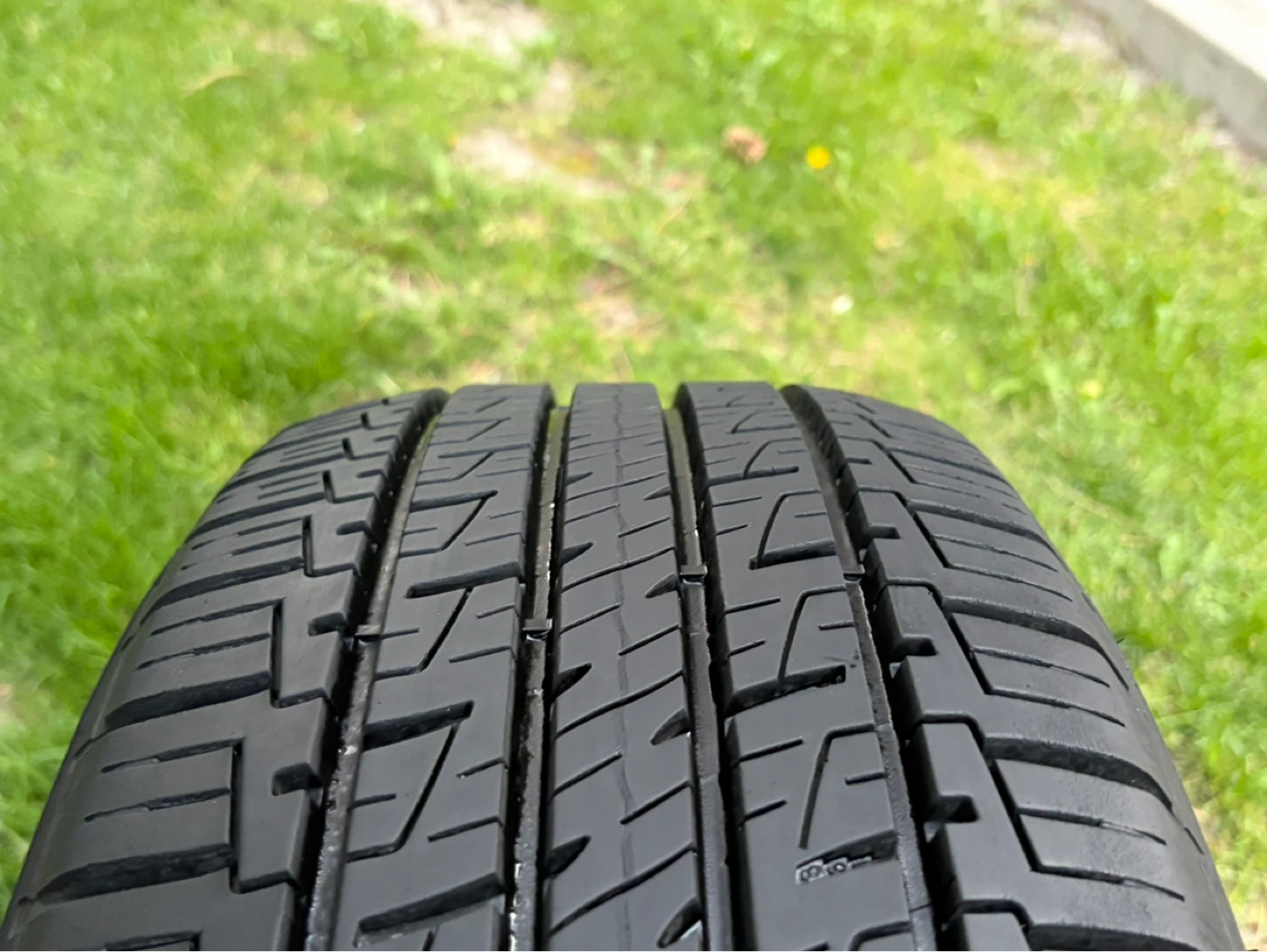 Goodyear Assurance Tire 225/55R19 - photo 4