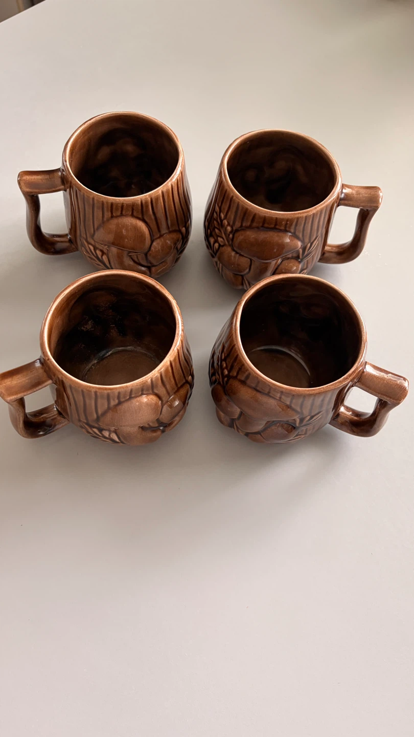 Set of 4 handmade vintage style Mushroom Ceramic Mugs - photo 3