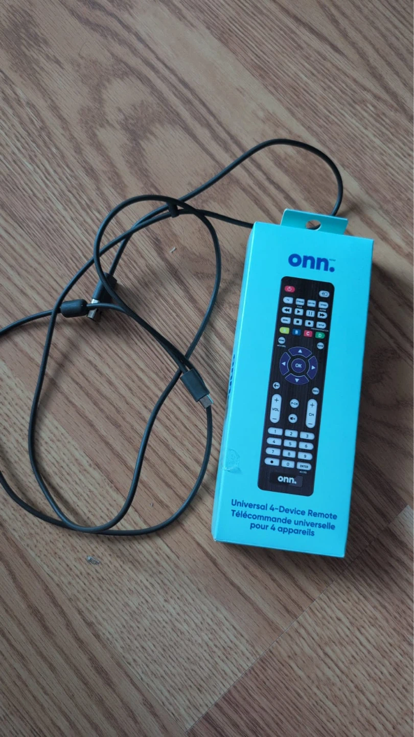 TOSHIBA TV + CHROMECAST + Universal remote - photo 5