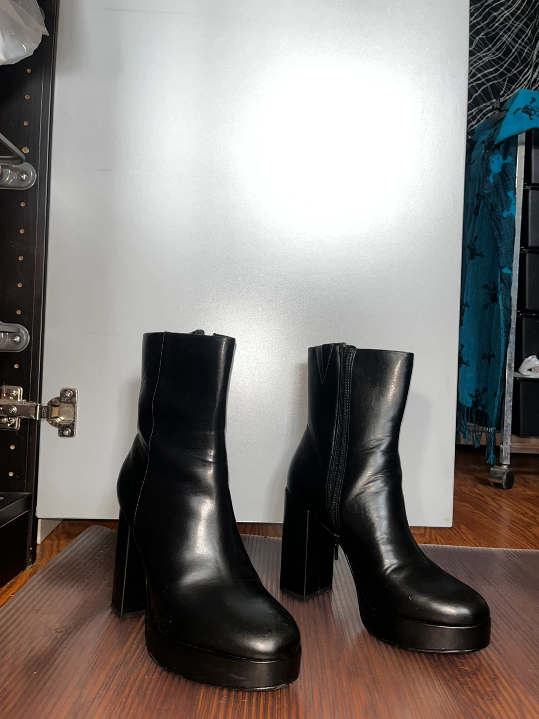 Steve Madden Black Platform Heeled Boots - photo 2