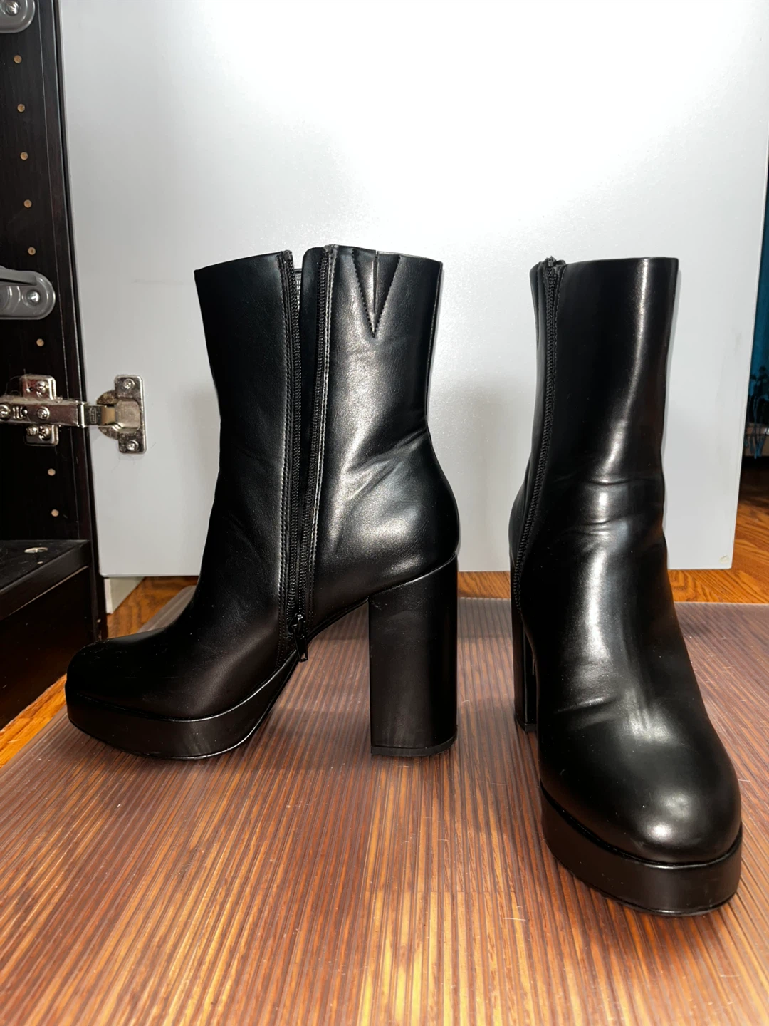 Steve Madden Black Platform Heeled Boots - photo 5