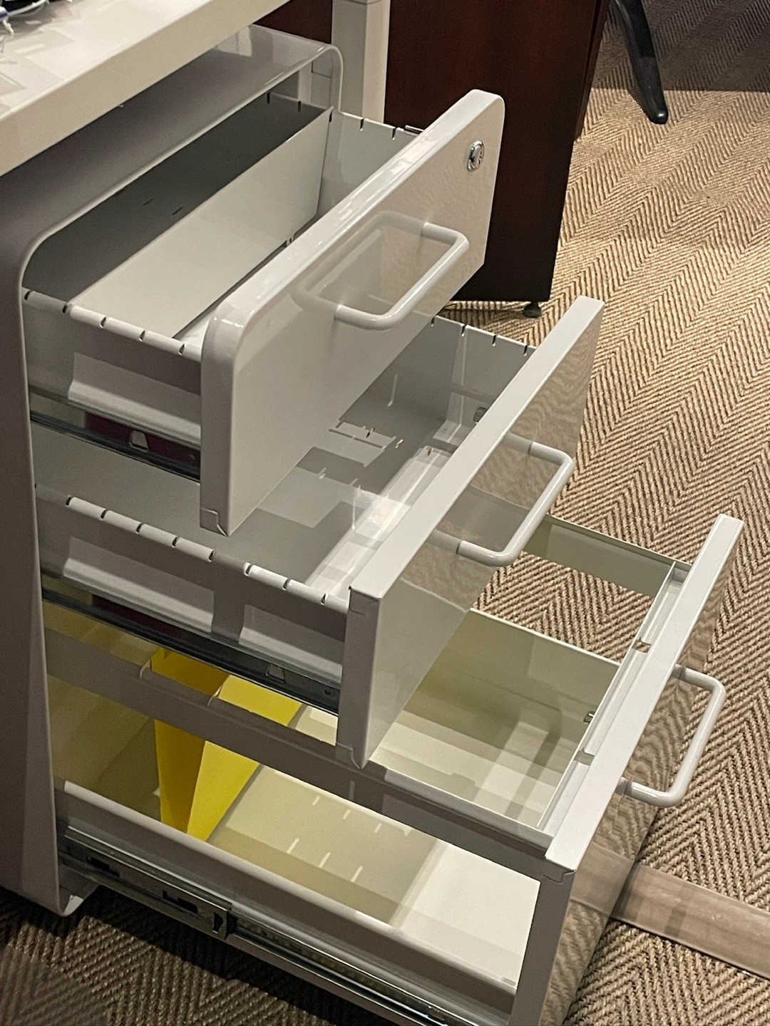 2 x 3-Drawer Mobile File Cabinet - photo 2