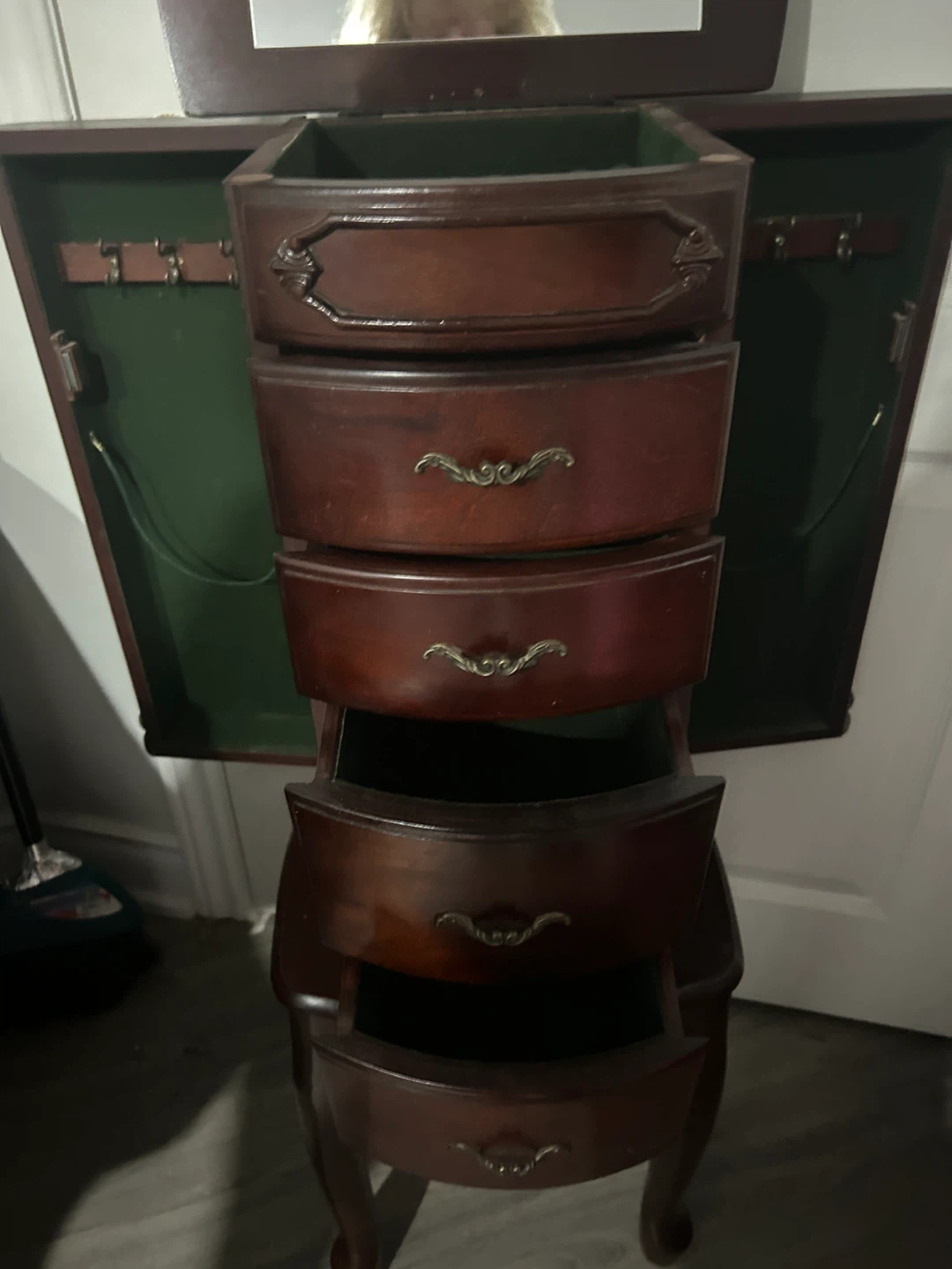 Hives and Honey Morgan Jewelry Armoire - Antique Cherry - photo 3