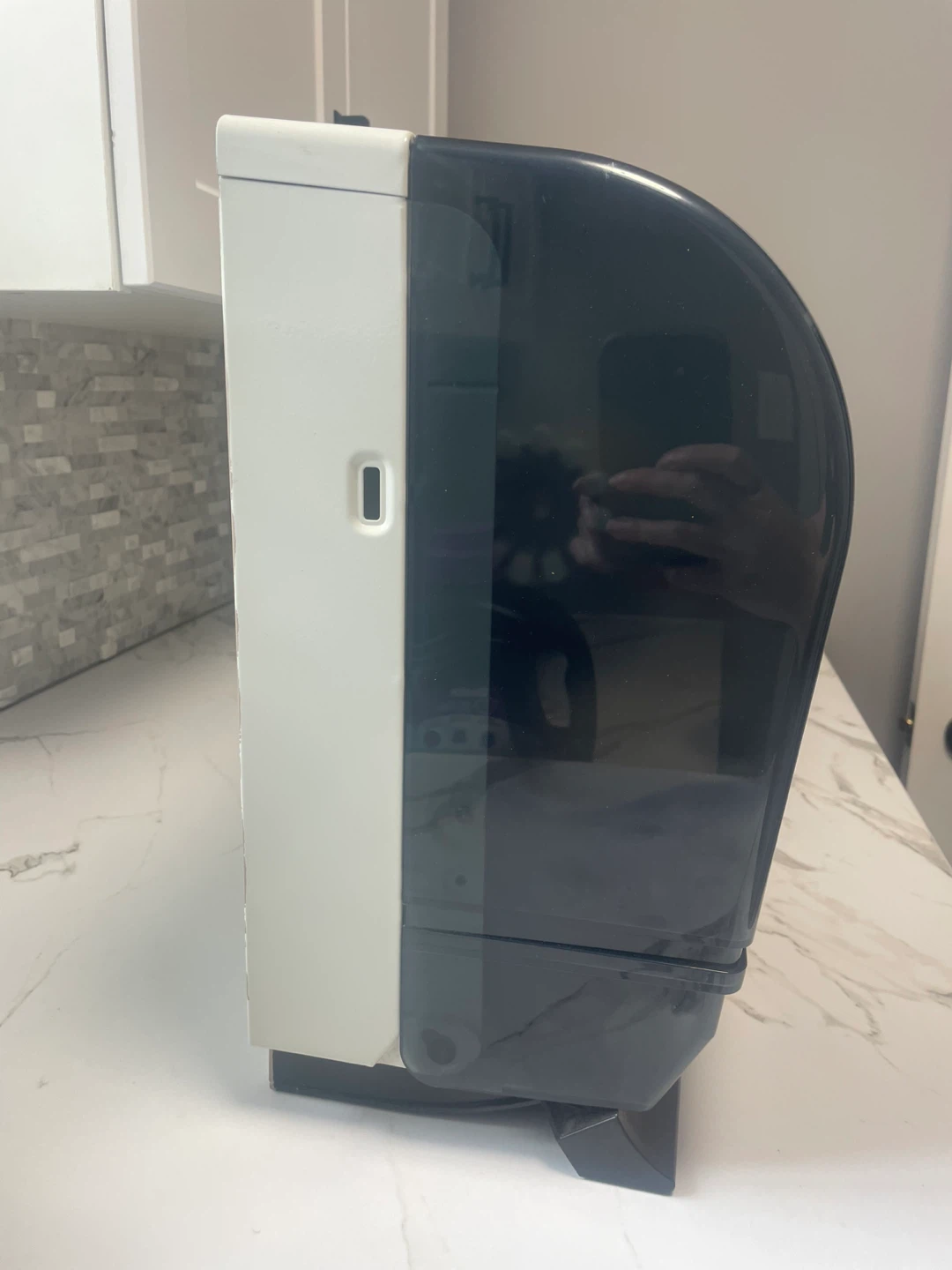 Paper Towel Dispenser with 2 Rolls - photo 2
