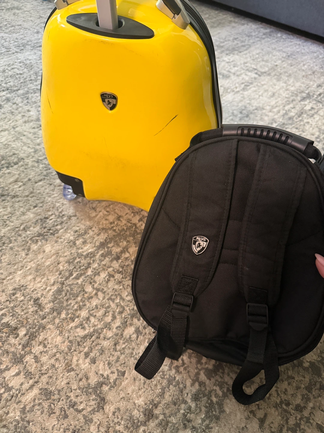 Yellow HEYS Bee Suitcase and Backpack Set - photo 2