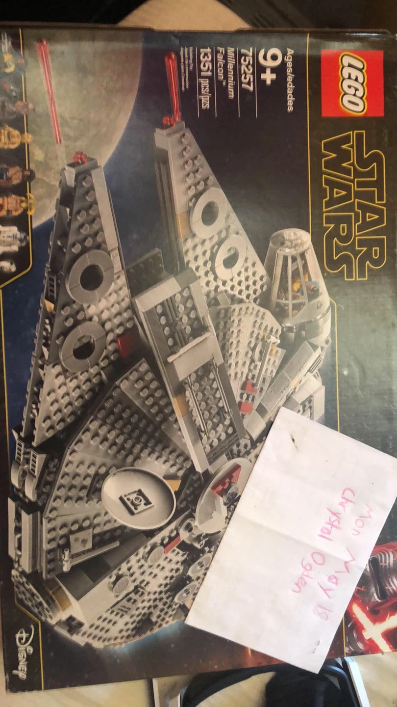 LEGO Star Wars Millennium Falcon 75257