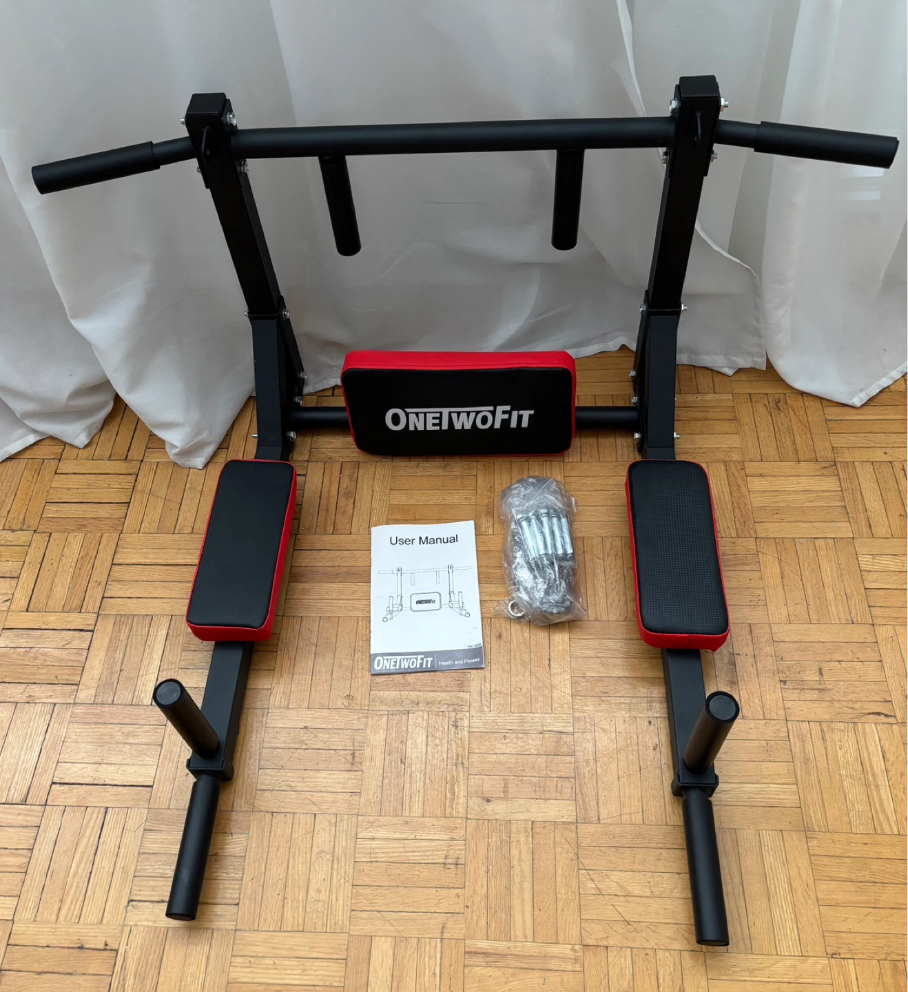 ONE TWO FIT Pull Up Bar Dip Station