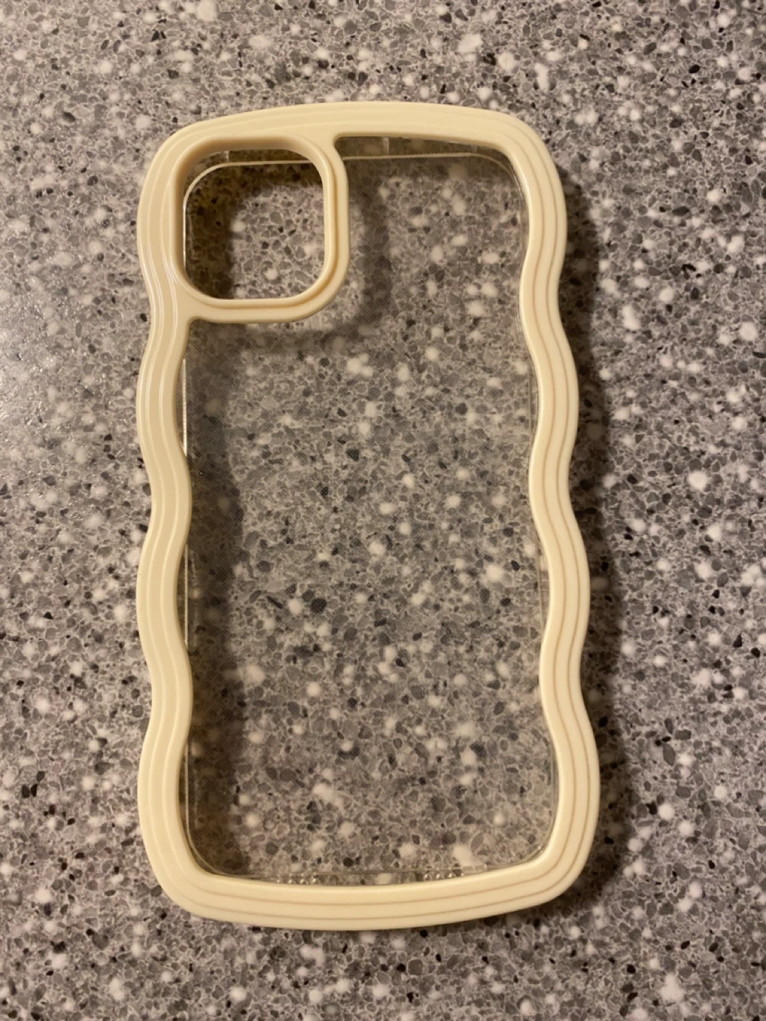 Clear wavy edge iphone case - photo 2