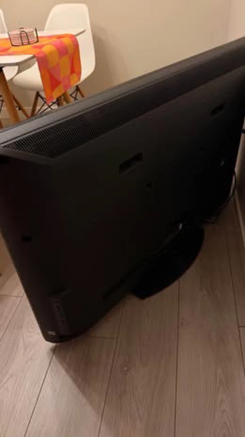 Sony BRAVIA Television - photo 3