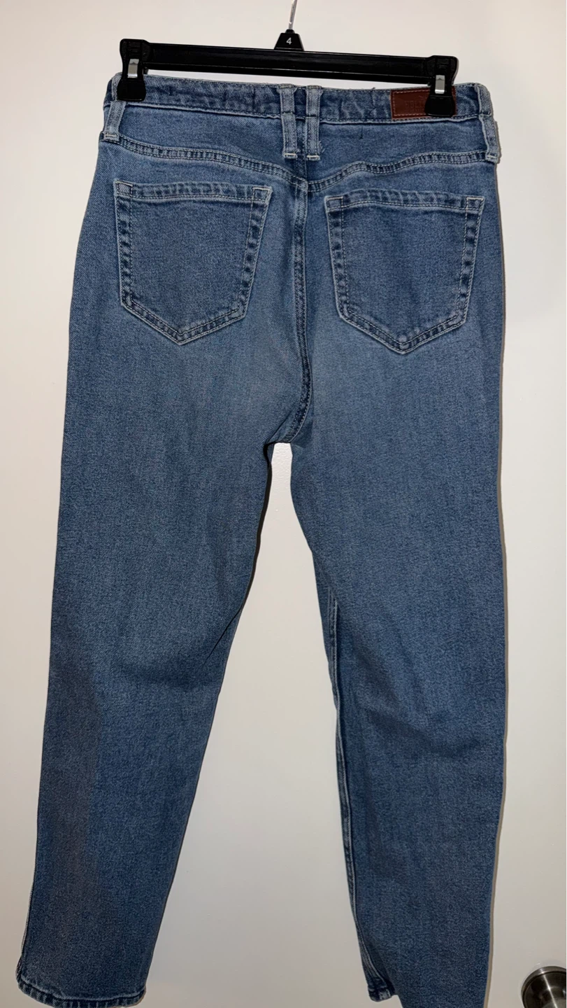 Hollister Ultra High-Rise Mom Jeans - photo 3