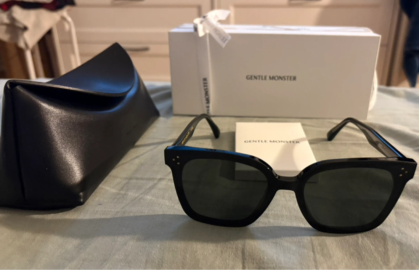 HER 01 Small Gentle Monster Sunglasses Black
