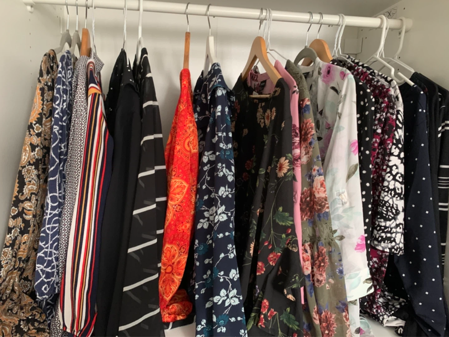 18 items of Women's XL size tops