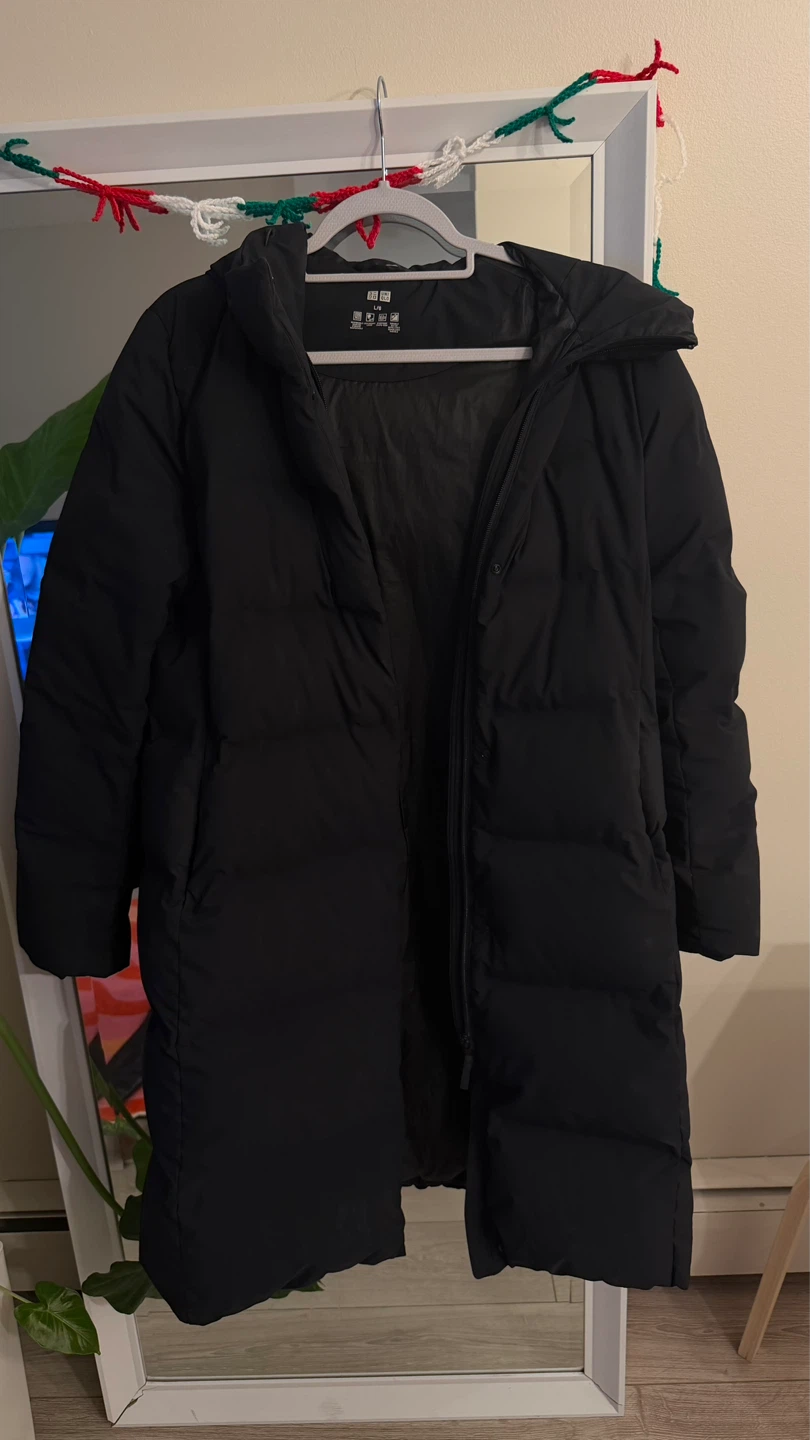 UNI QLO Black Puffer Coat - Size L/G - photo 3