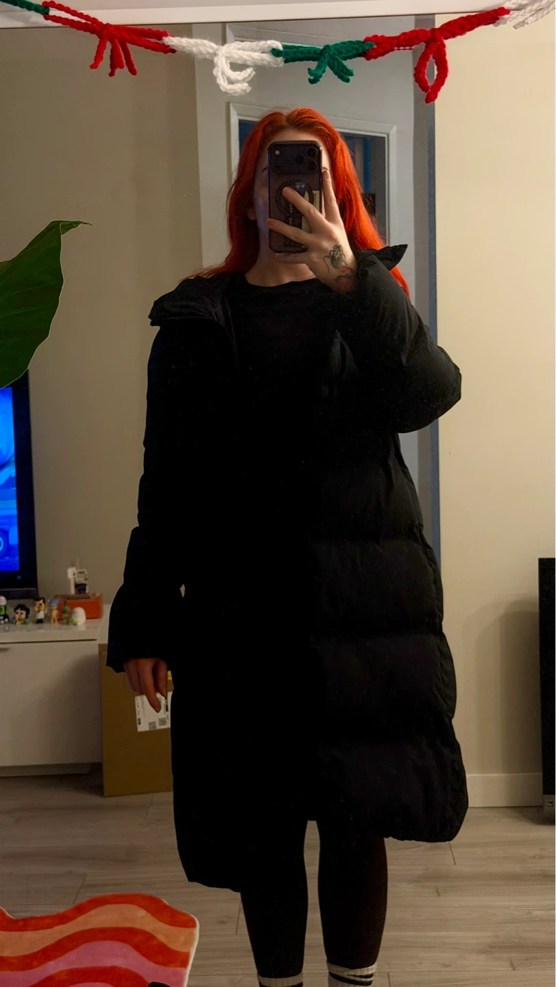 UNI QLO Black Puffer Coat - Size L/G