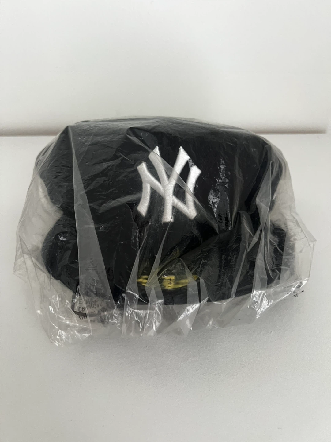 New Era New York Yankees 59FIFTY Fitted Hat Size 7 1/4 Black