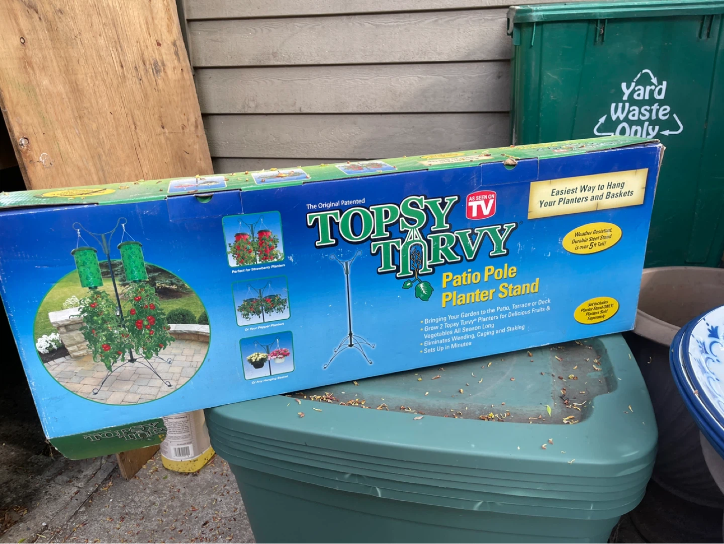 Topsy Turvy Patio Pole Planter Stand