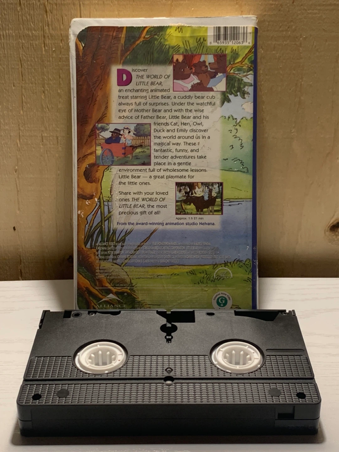 The World of Little Bear VHS - photo 2