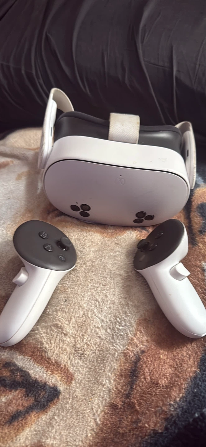 Meta Quest 3s VR Headset with Controllers 512gb