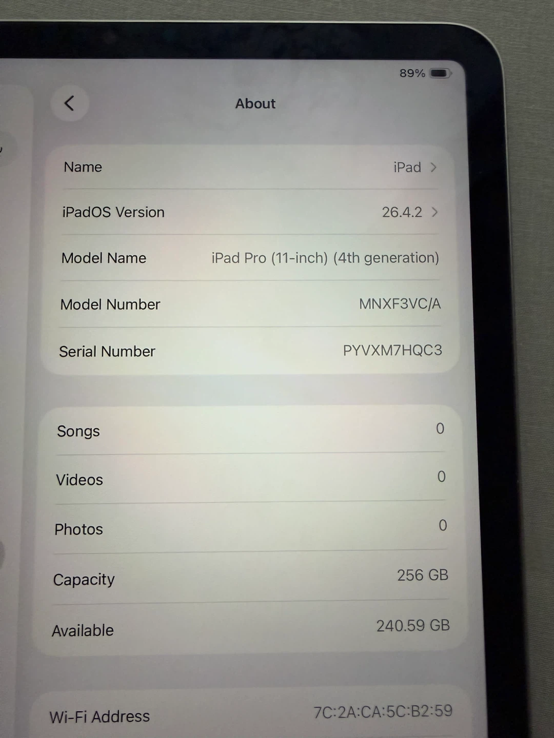 Apple iPad Pro 11-inch (4th Gen) 256GB with keyboard - photo 3