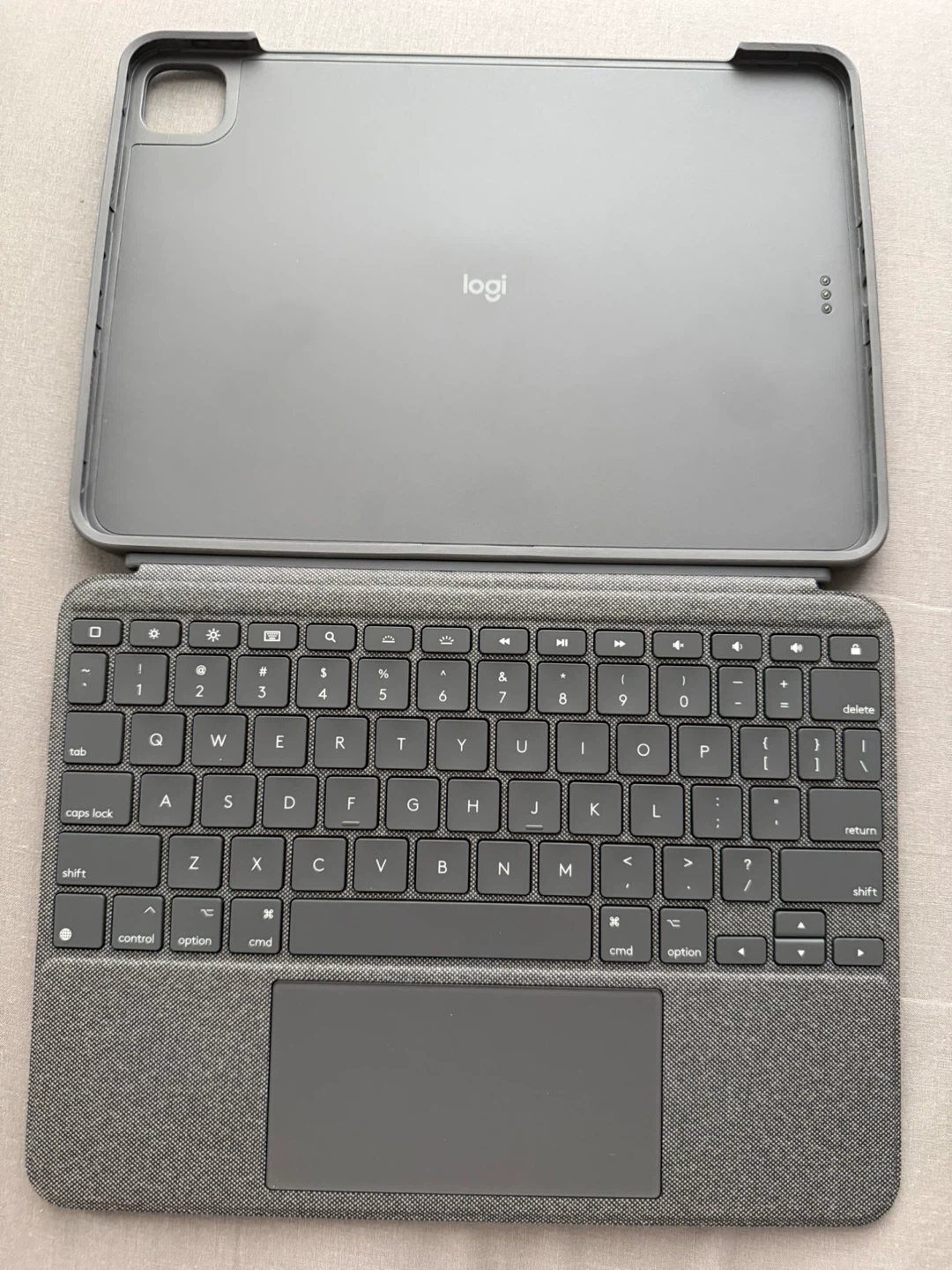 Apple iPad Pro 11-inch (4th Gen) 256GB with keyboard - photo 4