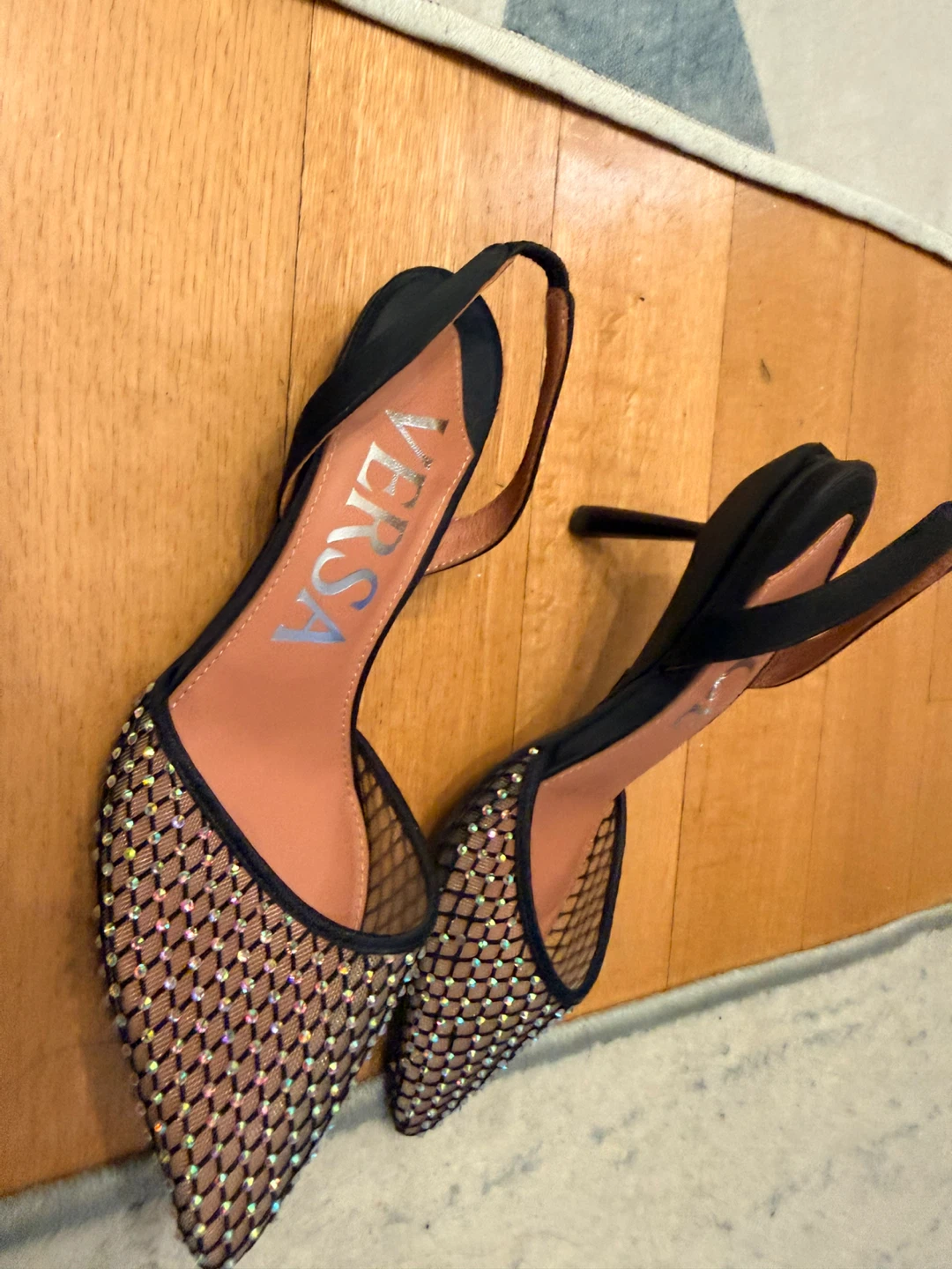 Vice Versa — Everyday Heels (Size 5.5)