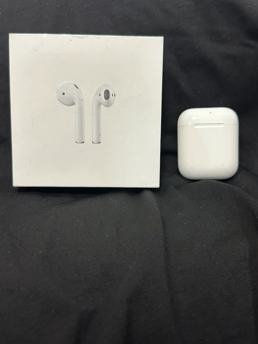 Apple Airpods 1st Generation Ear Buds USED - photo 2