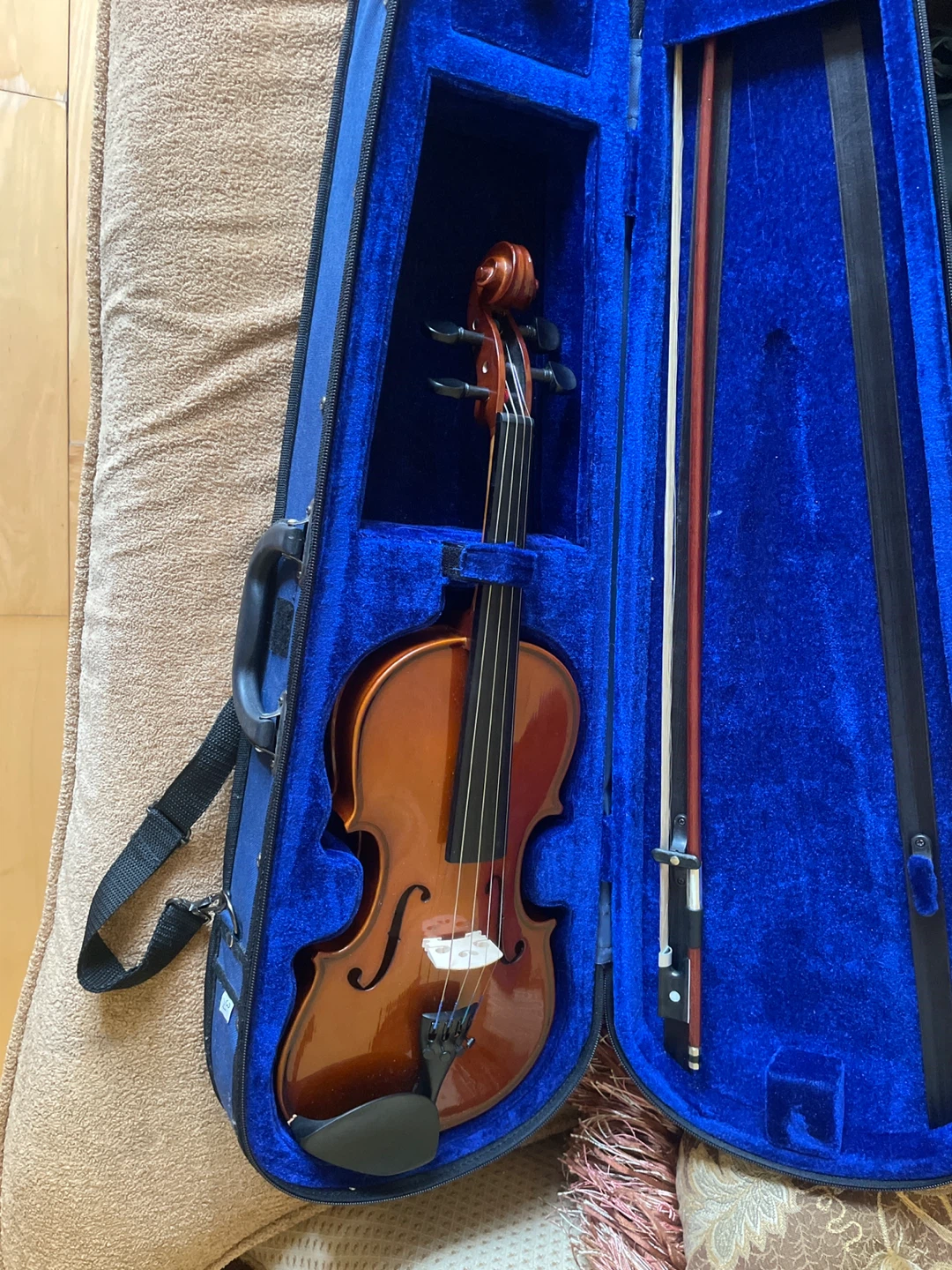 Violin with Case and Bow 3/4 - photo 2