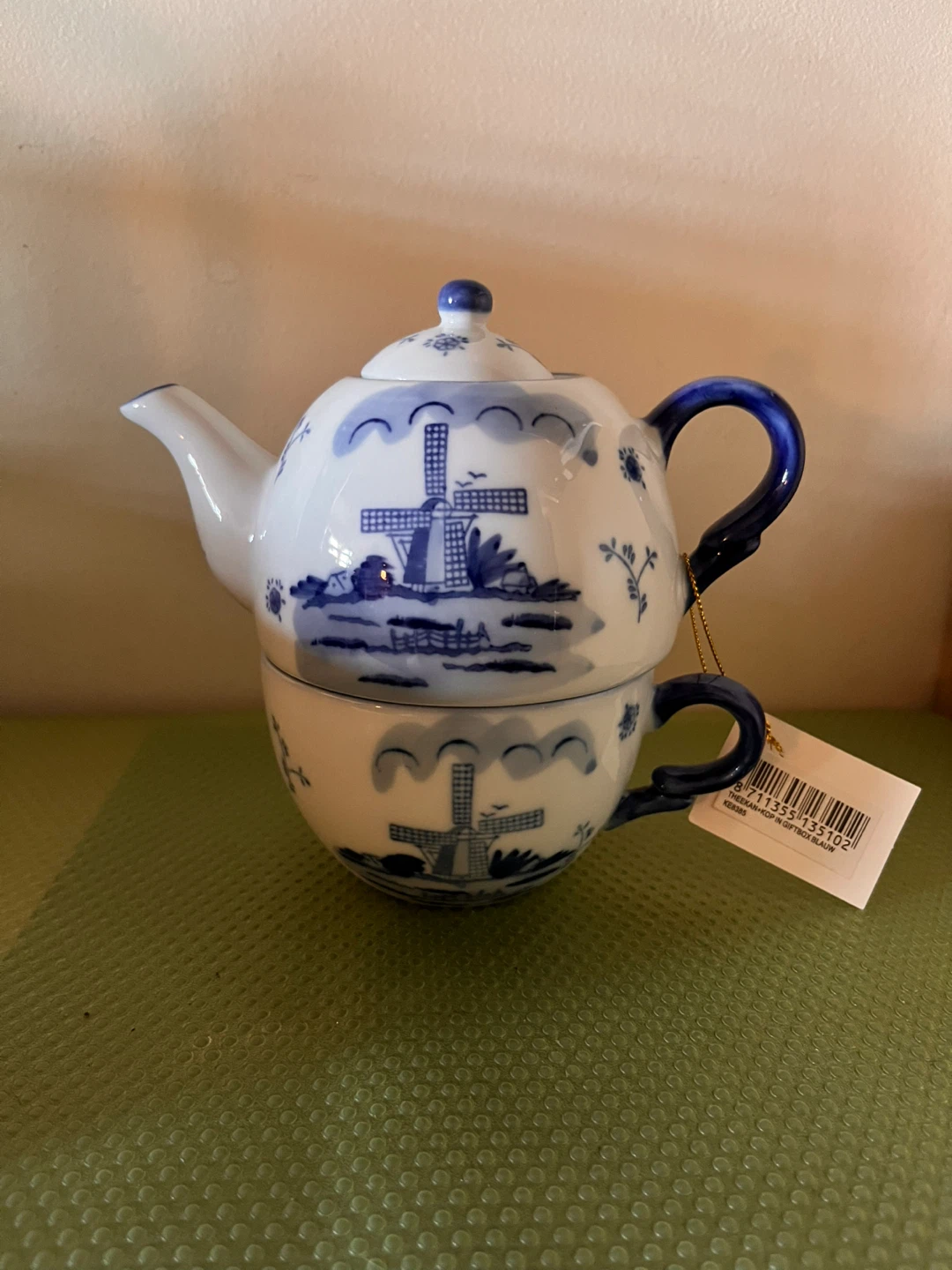NEW Teapot and Cup Set with Gift Box - photo 2