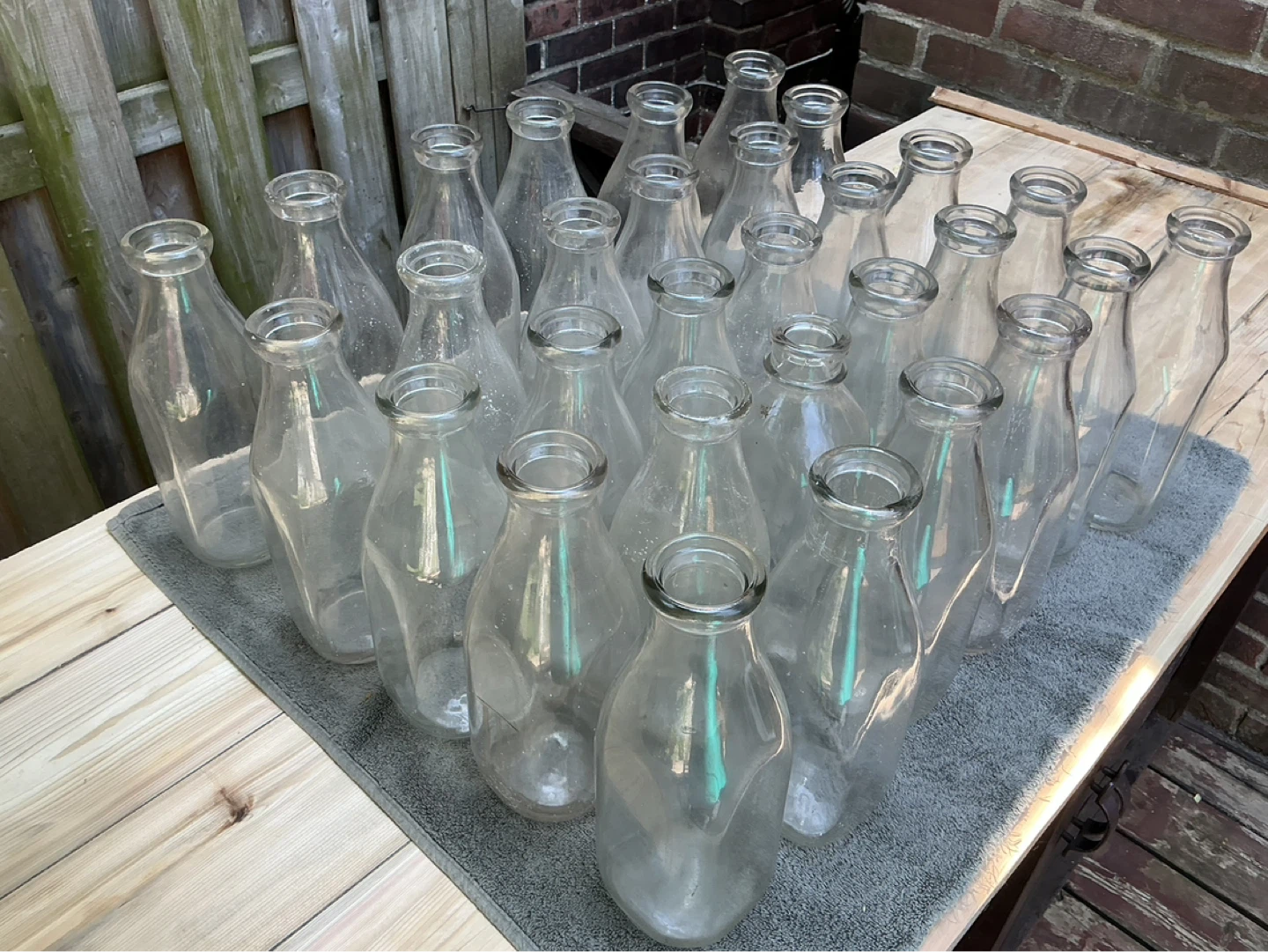 30 Antique Glass Dairy Milk Bottles ! - photo 2