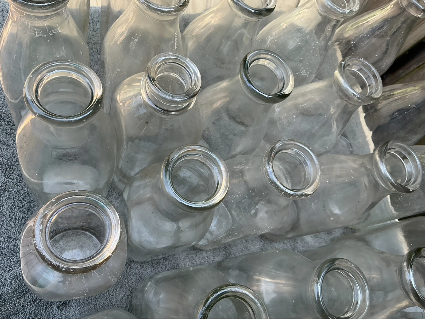 30 Antique Glass Dairy Milk Bottles ! - photo 5