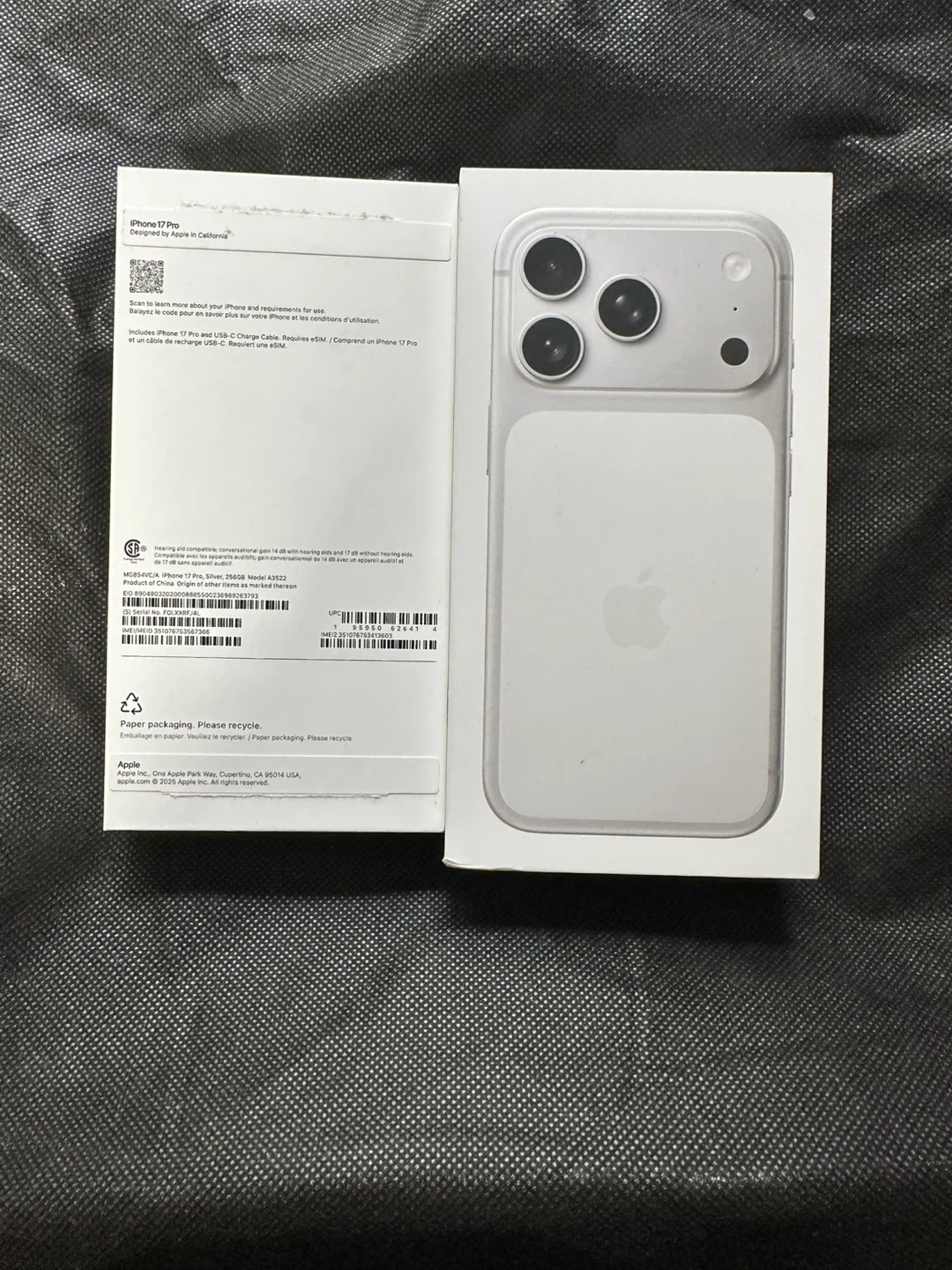 iPhone 17 Pro Silver (257 GB) - BOX ONLY
