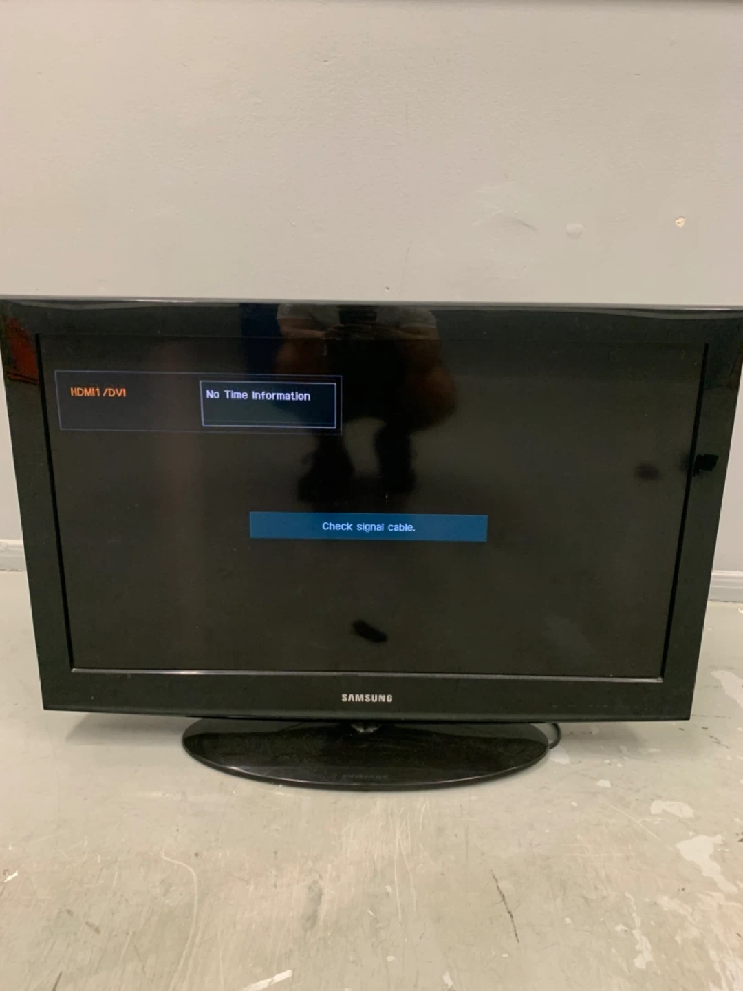 Samsung 24" HD LCD TV
