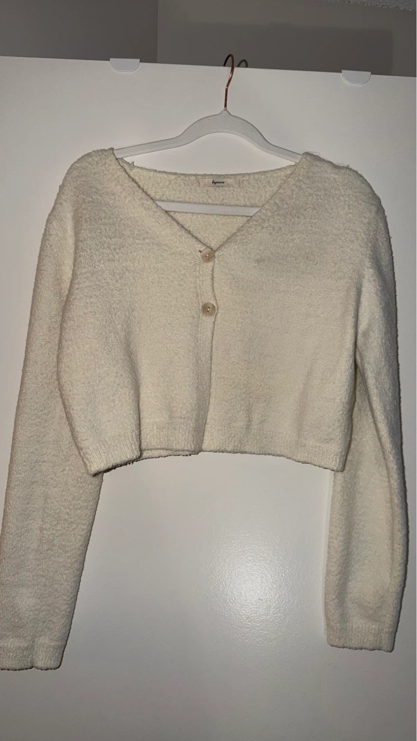 BeginInMe Cream Fuzzy Cropped Cardigan