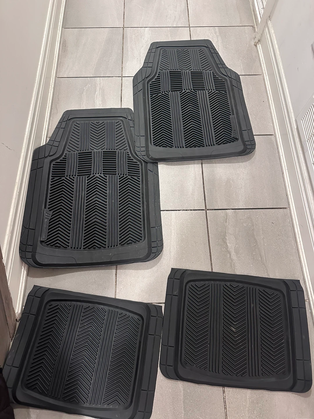 Set of 4 All-Weather Car Floor Mats