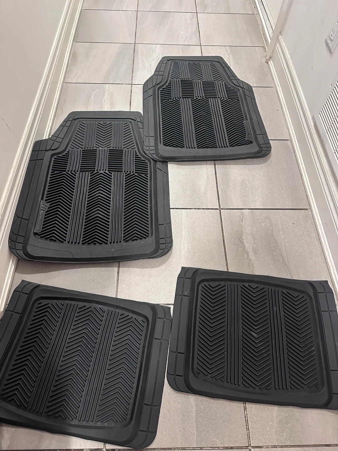 Set of 4 All-Weather Car Floor Mats - photo 2