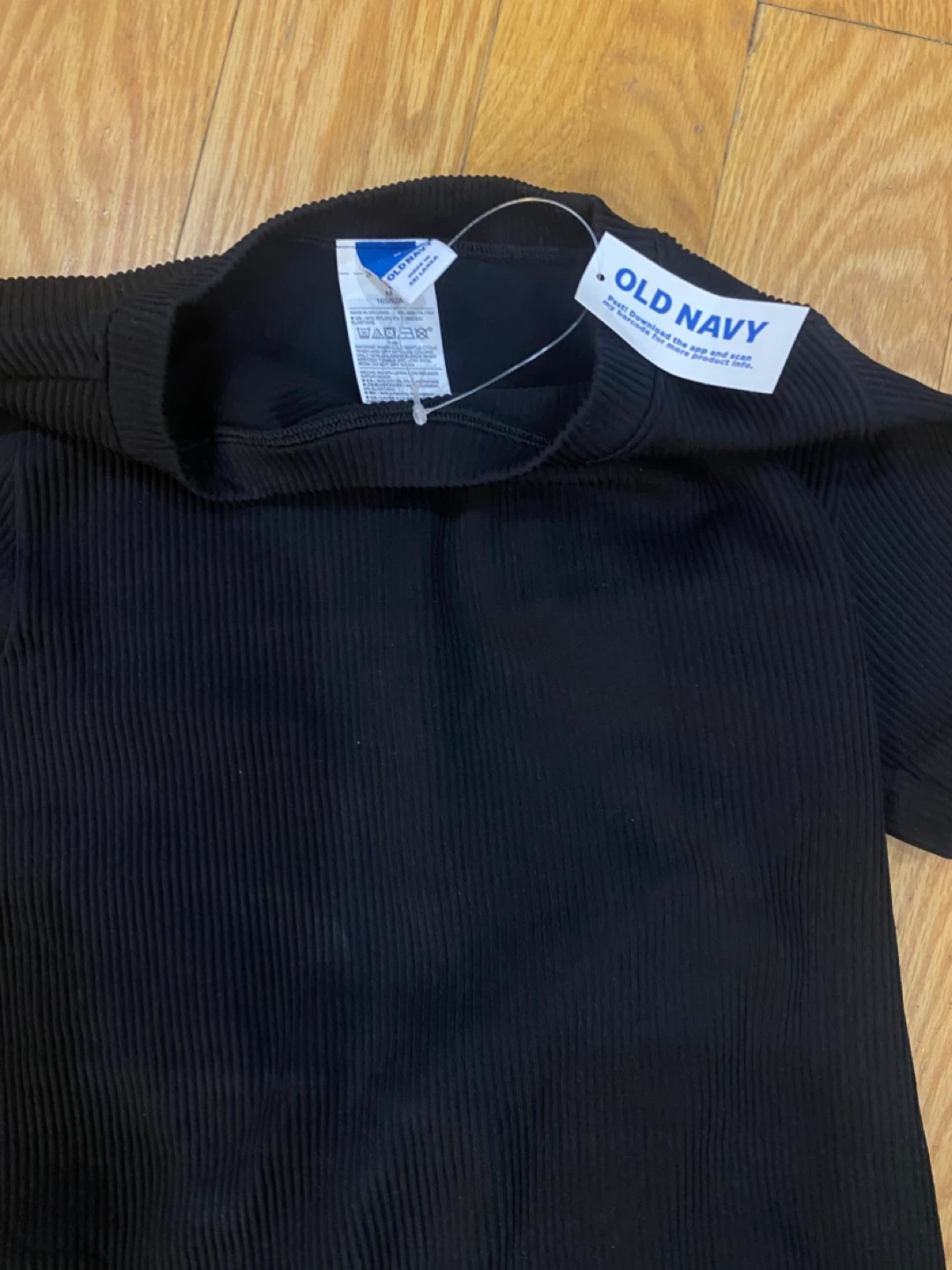 Old Navy Black Ribbed T-Shirt - photo 2