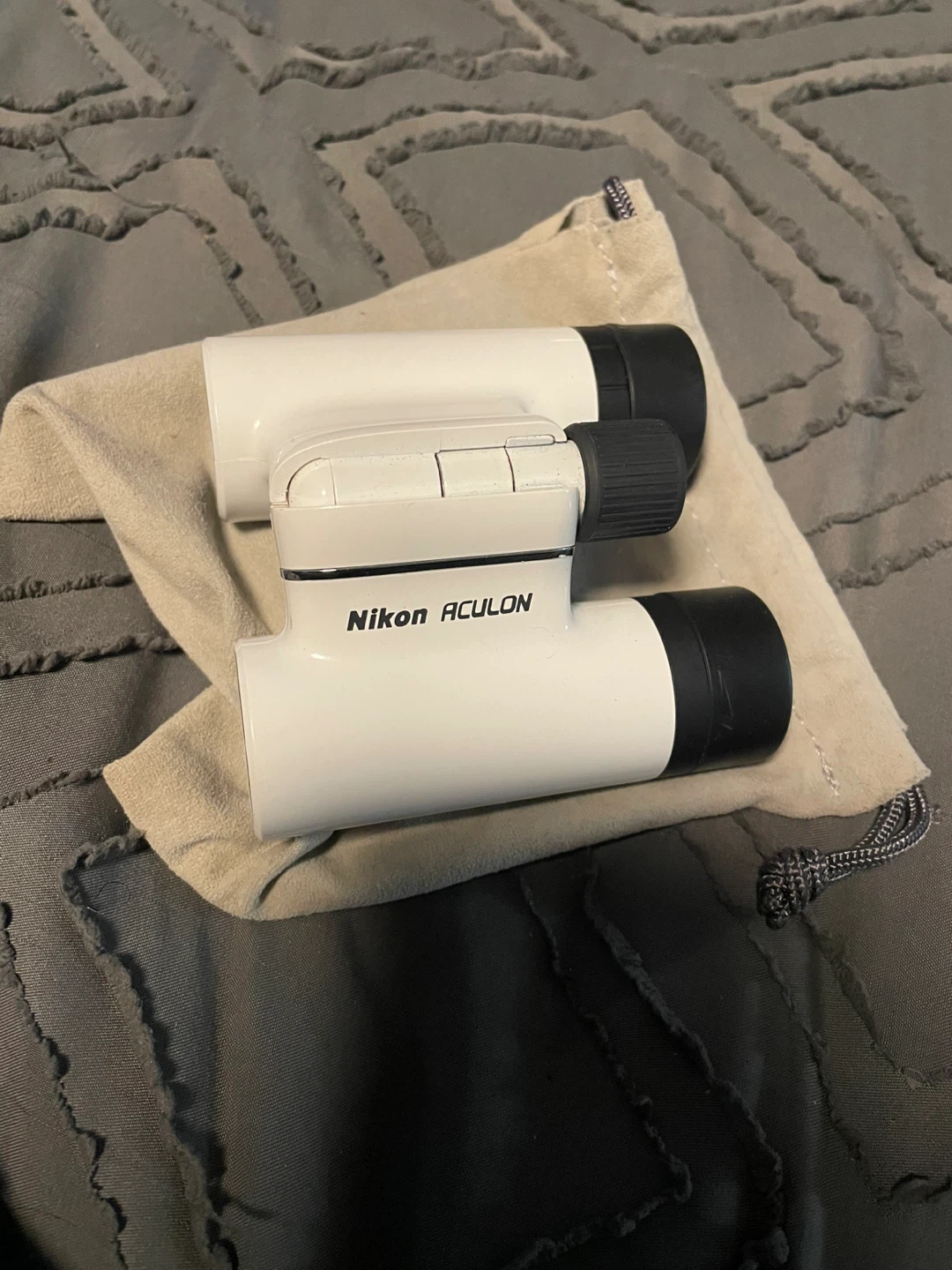 Nikon Aculon T01 8x21 Binoculars