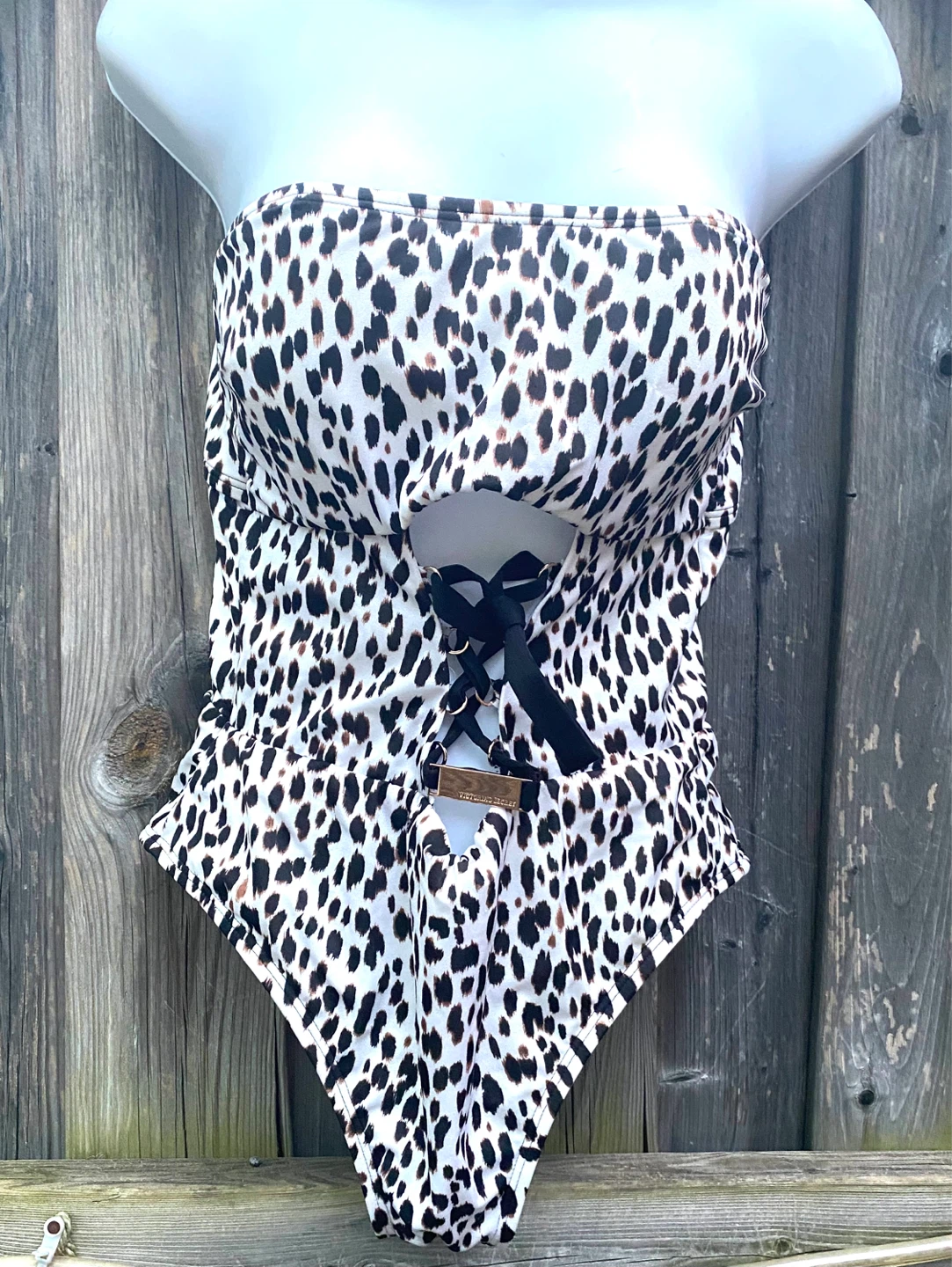 Victoria's Secret Leopard Print Strapless Swimsuit - photo 4