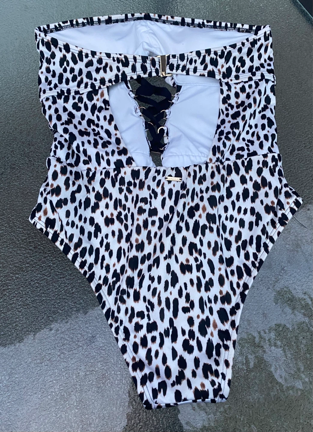 Victoria's Secret Leopard Print Strapless Swimsuit - photo 3