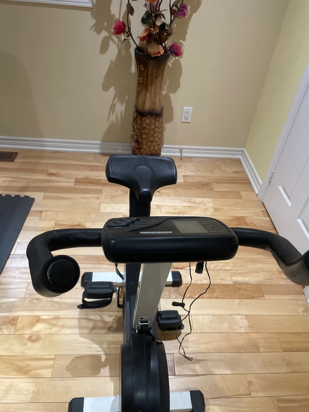 Vivitar Master Stationary Exercise Bike - photo 2