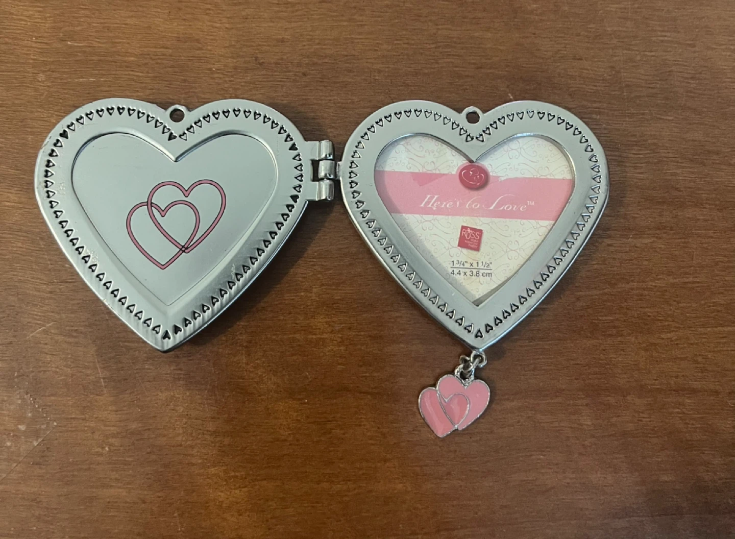 Heart Shaped Locket Photo Frame - photo 2