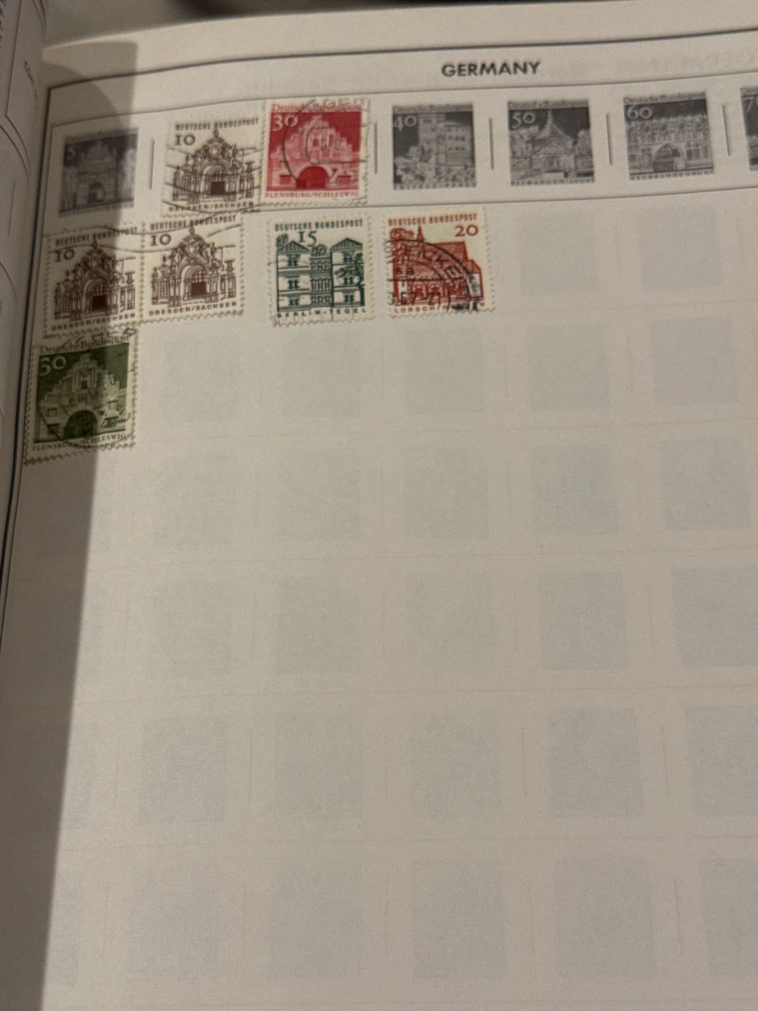 Traveler Stamp Album by H.E. Harris - photo 3