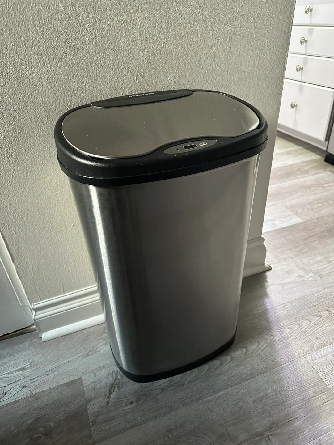 Nine Stars Automatic Stainless Steel Trash Can