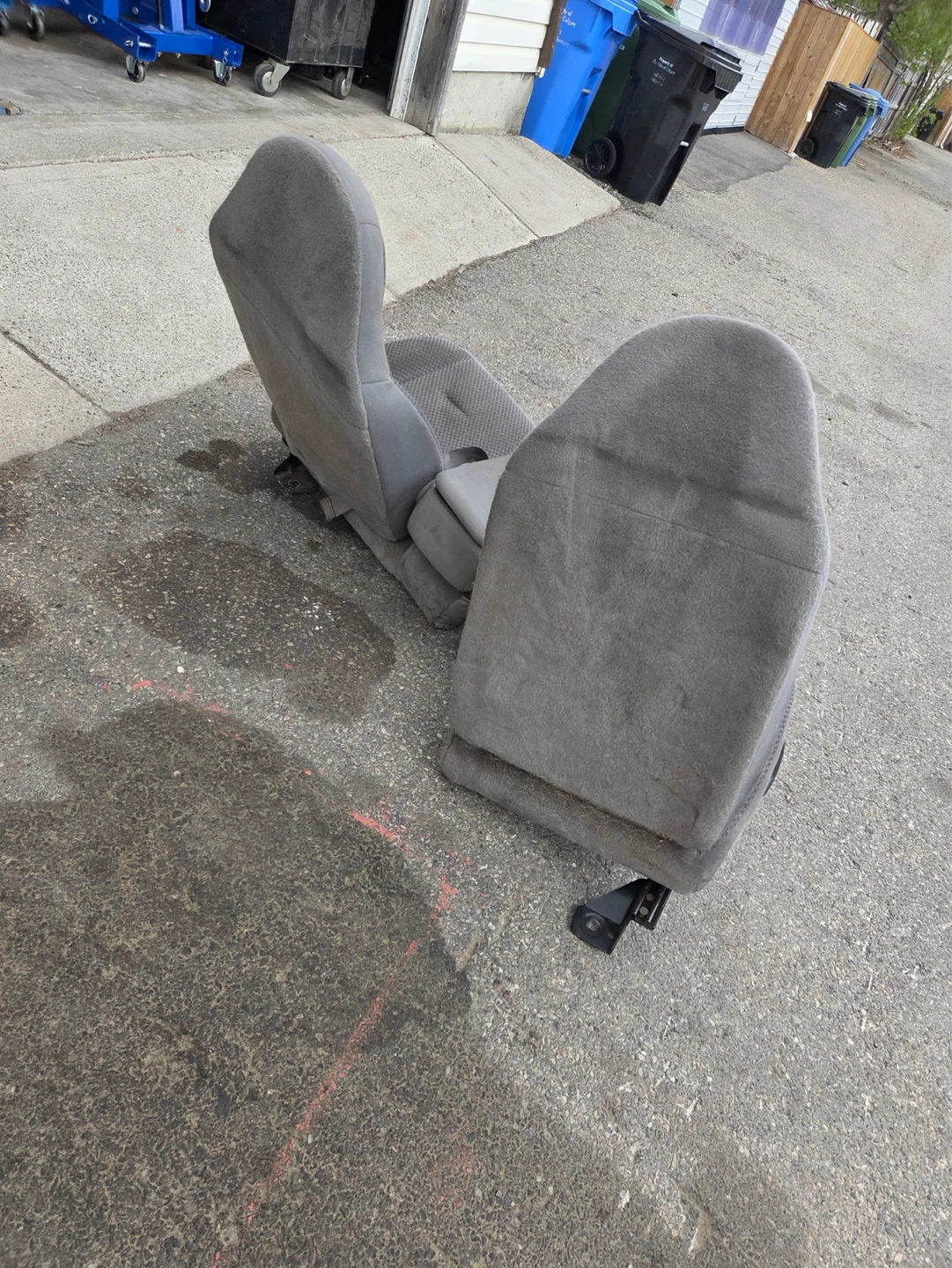 Grey Fabric Front Car Seats with Console